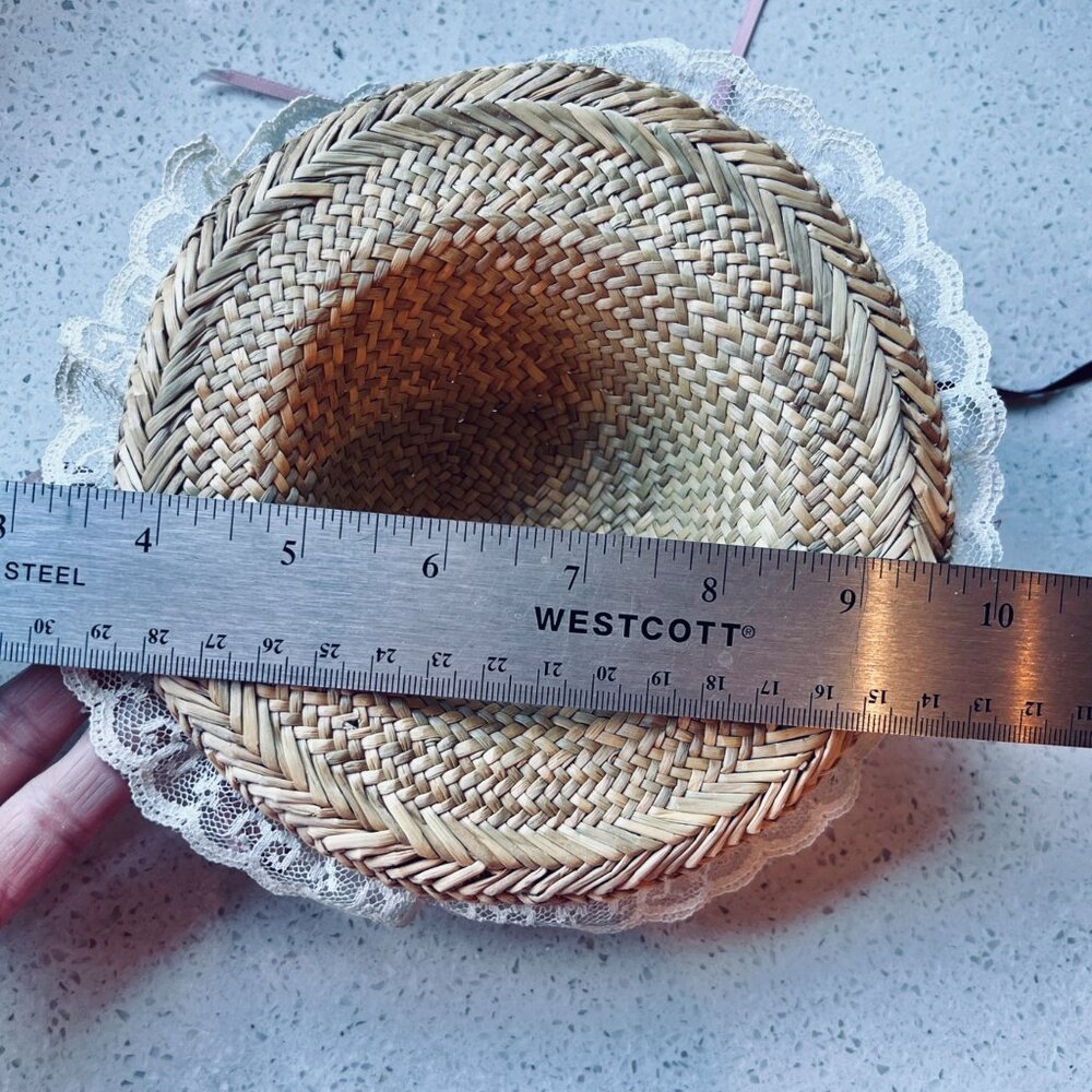 Vintage Doll Straw Hat With Lace & Ribbon Embellishments - Picture 7 of 8